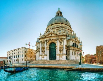 basilica di santa maria della salute in venice in the morning