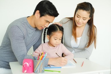 family asian drawing together