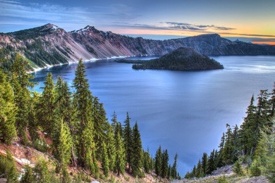 crater lake sunrise