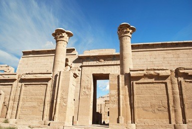 temple of medinat habu in luxor