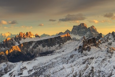 sunset on the dolomites, from rifugio lagazuoi, looking the best peaks of dolomites mountains, the peaks of pelmo, averau and lastoi de formin, italy