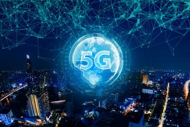 5g network digital hologram and internet of things on city background.5g network wireless systems.