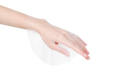facial mask in wamon hand