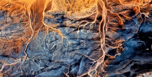 electric storm, allegory, tribute to pollock, abstract photography of the deserts of africa from the air,aerial view, abstract expressionism, contemporary photographic art, abstract naturalism,