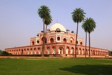 humayun's tomb of mughal emperor in indian humayun designed by persian architect mirak mirza ghiyas in new delhi, india. tomb was commissioned by humayun's wife empress bega begum in 1569-70.