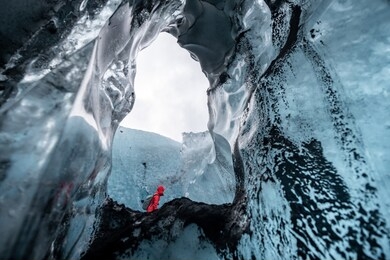 beautiful glacier ice caves in iceland