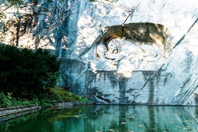 dying lion monument, landmark in lucerne (luzern) switzerland