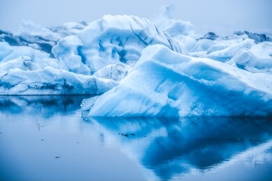 icebergs in jokulsarlon beautiful glacial lagoon in iceland. jokulsarlon is a famous travel destination in vatnajokull national park, southeast iceland, europe. winter landscape.
