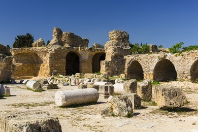 old carthage ruins in tunisia