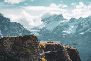 switzerland grindenwald : first tracking course for travelers