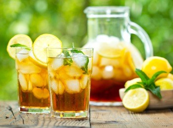 iced tea and lemon