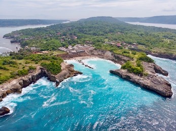 blue lagoon in nusa lembongan
