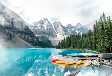 beautiful moraine lake in banff national park in alberta, canada