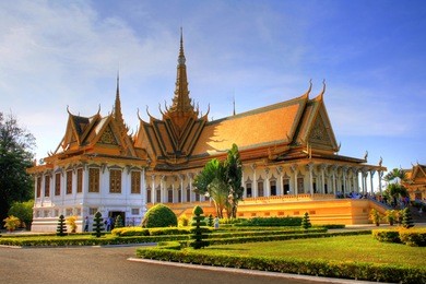 royal palace at phnom penh, cambodia
