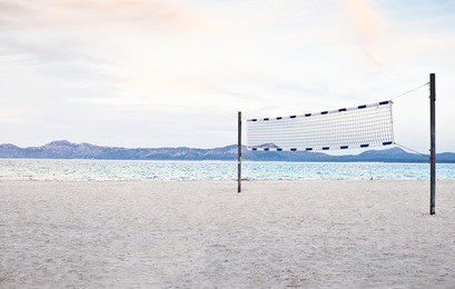 beach volleyball