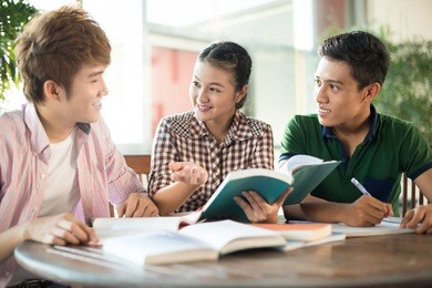 image of students preparing for the seminar together