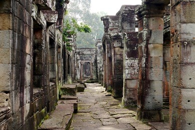 maze in ancient temple of angkor thom, cambodia