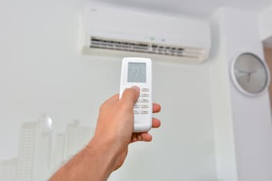 new air conditioning unit that works with a remote control in the home