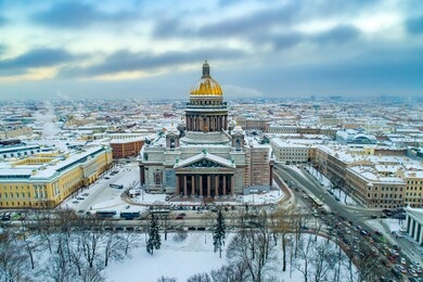 saint-petersburg. russia. city panorama of st. petersburg. isaakievsky cathedral in winter. panorama from the height of st. isaac's cathedral. architecture of st. petersburg. russian city landscapes.