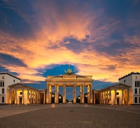 brandenburg gate (brandenburger tor) at sunset