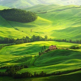 in the middle of the gorge tuscany