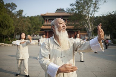 chinese practicing tai ji