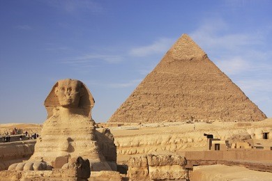 the sphinx and pyramid of khafre, cairo, egypt