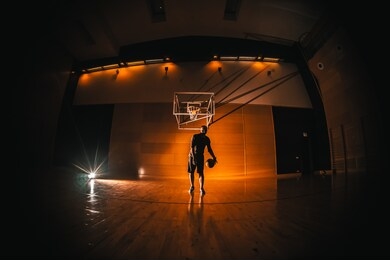 basketball player plays in the hall