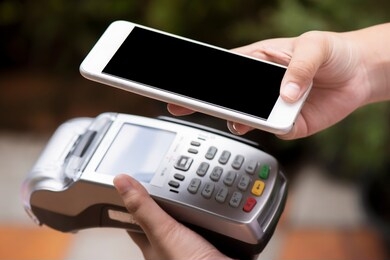 customer use of mobile phone scan to pay
