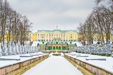 grand cascade in pertergof, saint-petersburg, russia