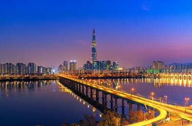 twilight sunset at han river, seoul city skyline south korea