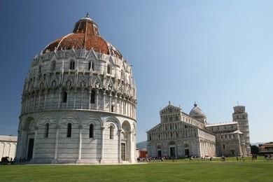 pisa, august 13: piazza dei miracoli, with the cathedral and the leaning tower, on august 13, 2013 in pisa, italy 