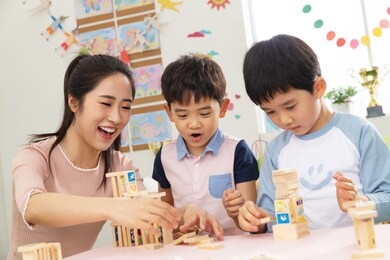 kindergarten teachers and the children