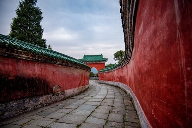 the old red wall (jiuqu yellow river wall) in prince slope or called taizi po, wudang mountains, hubei province, china