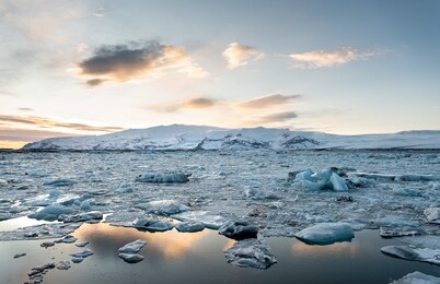 sunset at jökulsárlón glacier in iceland