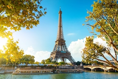seine in paris with eiffel tower in sunrise time