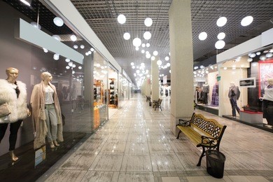 modern interior and windows in fashionable shopping mall