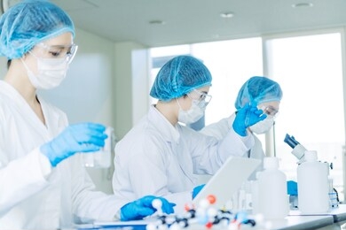 group of scientists in the laboratory.