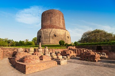 dhamekh stupa and ruins in sarnath, india
