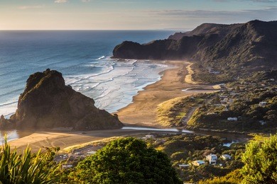 new zealnd piha beach
