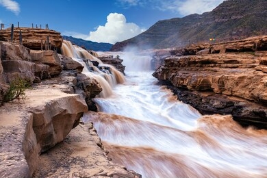 hukou waterfall of the yellow river