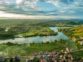 overlooking the rural green countryside and river, shaoyang, hunan, china。