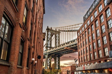 manhattan bridge at sunset