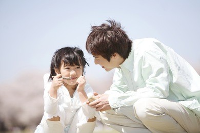 japanese girl playing with father