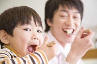 japanese father and son who having a meal