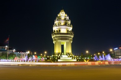 independence monument in phnom penh,cambodia