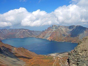 vulcanic lake on the top of famous north korea paktusan mountain