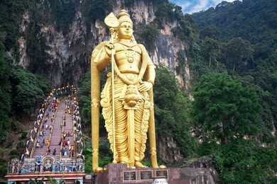 statue of hindu god muragan at batu caves, kuala-lumpur