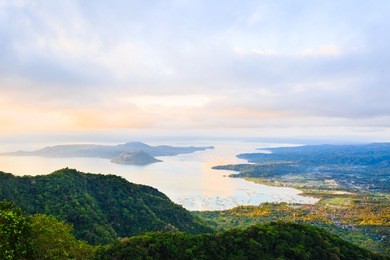 taal volcano in philippines, the smallest volcano in the world