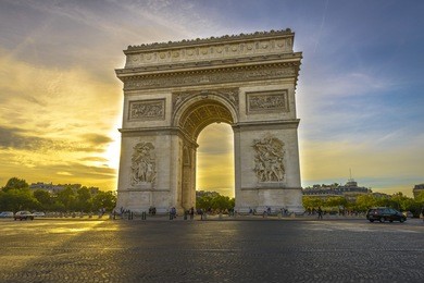 arc de triomphe at sunset in paris, france